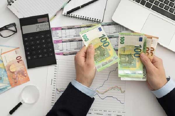 国家创业投资引导基金正式启动，对种子期、初创期企业投资规模不低于基金总规模70%