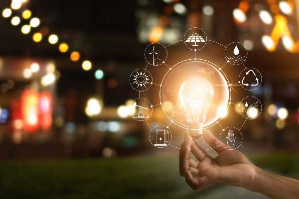 国家创业投资引导基金正式启动，对种子期、初创期企业投资规模不低于基金总规模70%